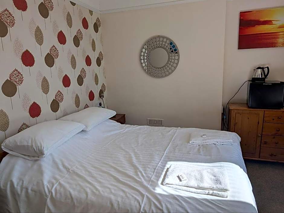 Dolphins Hotel