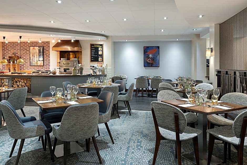 Delta Hotels by Marriott Heathrow Windsor