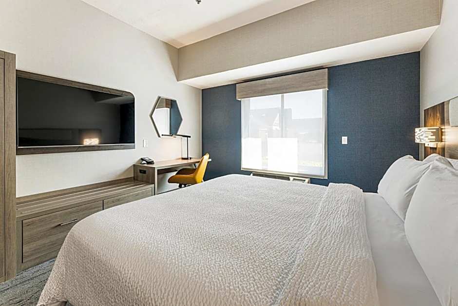 Holiday Inn Express & Suites Buford NE - Lake Lanier by IHG