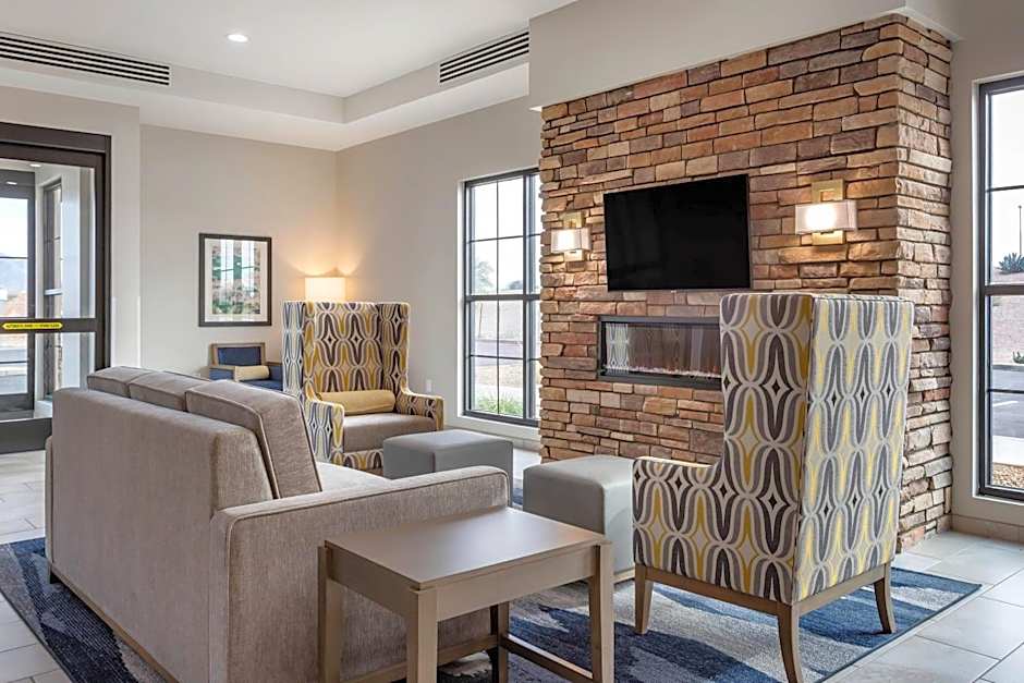 Comfort Suites Scottsdale Talking Stick Entertainment District