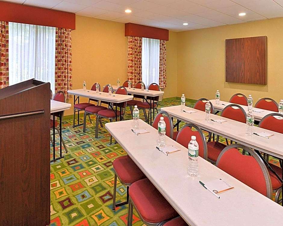 Quality Suites Stratford