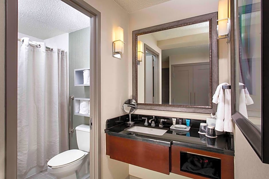 Crowne Plaza Atlanta - Midtown, an IHG Hotel