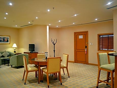 Executive Panoramic View Suite