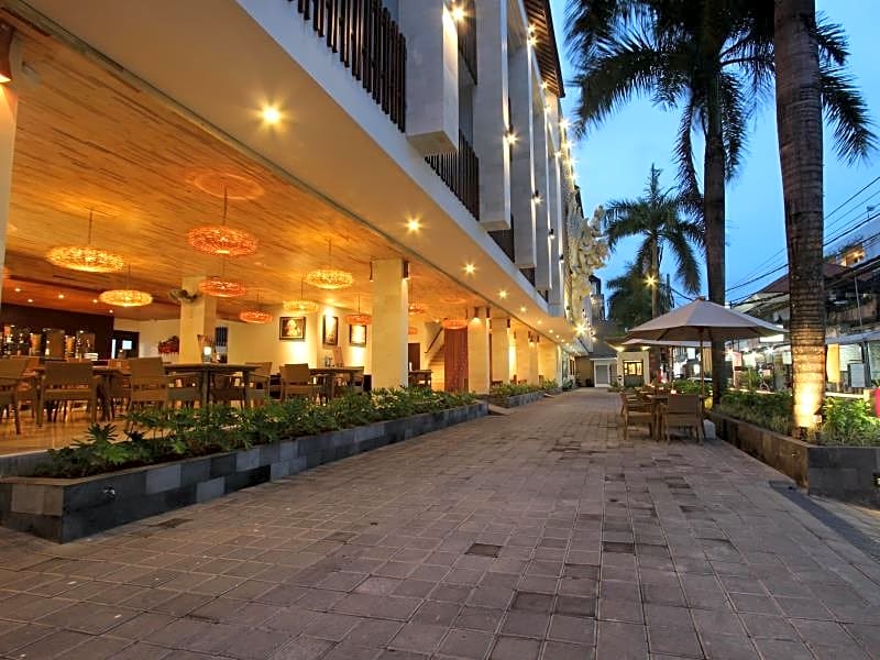 Grand La Walon Hotel