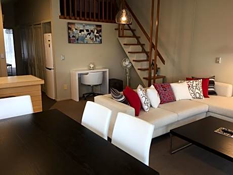 Two-Bedroom Suite with Loft and Sea View - Upper Floor