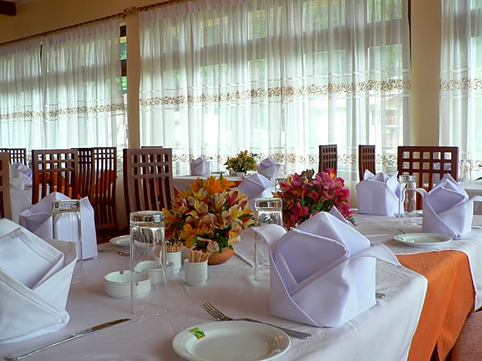 Oak Ray Serene Garden Hotel