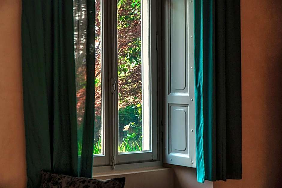 Dandelion Como Suites & Park