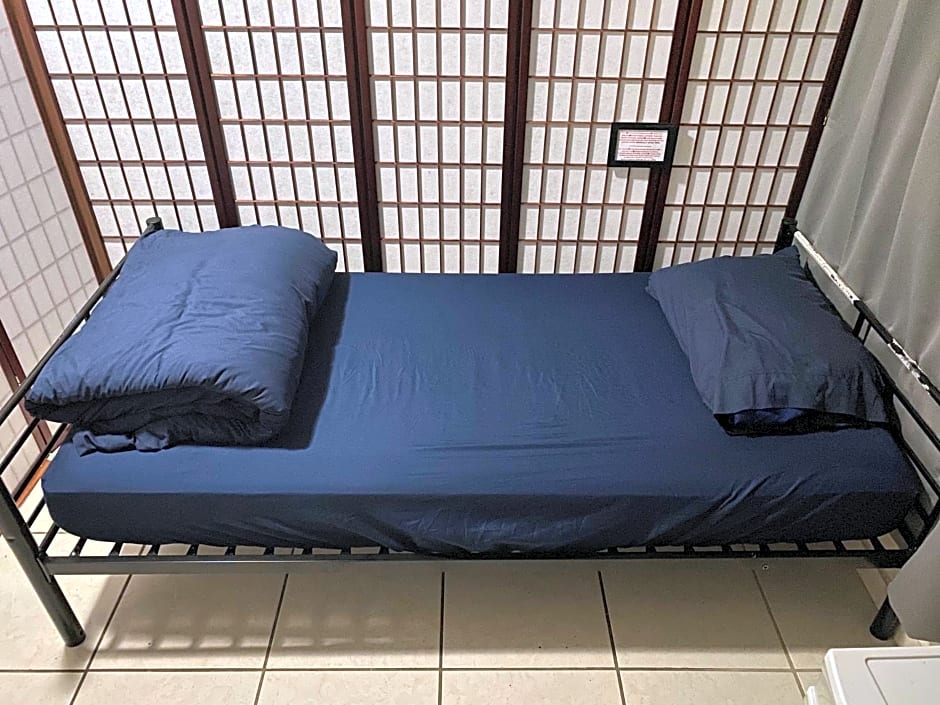 Private Cubicle - Single Bed - Mixed Shared Dorm - MIAMI AIRPORT