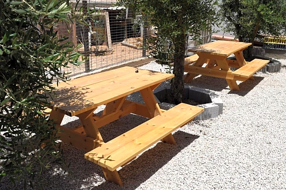 Khan Alsira - חאן אלסרה