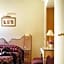 Hotel Suites Unic Renoir Saint-Germain