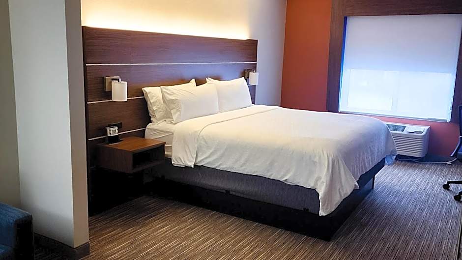 Holiday Inn Express Hotel & Suites Chicago South Lansing By IHG