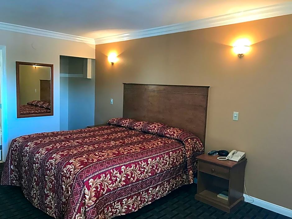 Fullerton Lodge