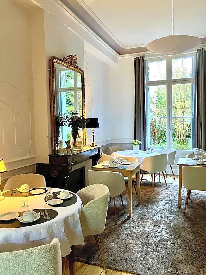 Photo 1 of 46 of Hotel Val De Loire