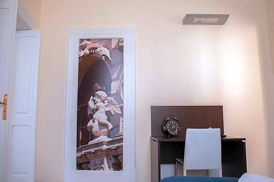 Apollo Suites