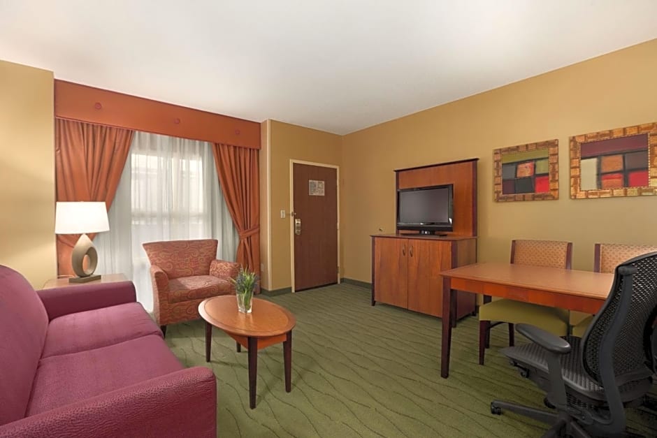 Embassy Suites East Peoria Hotel and Riverfront Conference Center