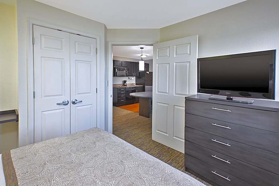 Candlewood Suites Indianapolis Airport By IHG