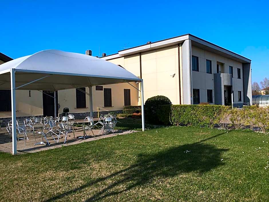 Groane Hotel Residence