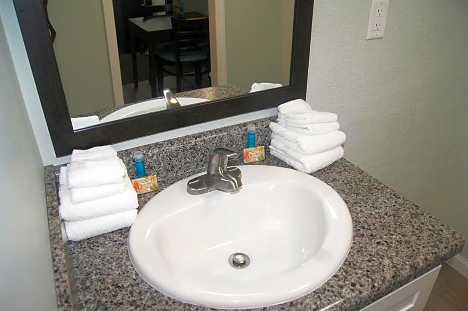 Ocean Plaza Motel