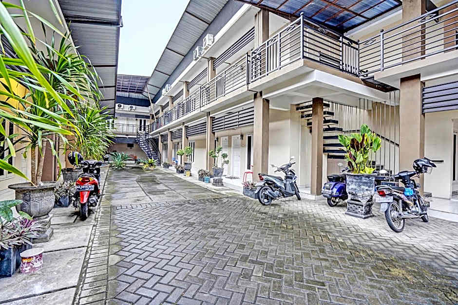 OYO Life 92190 Arya Guest House