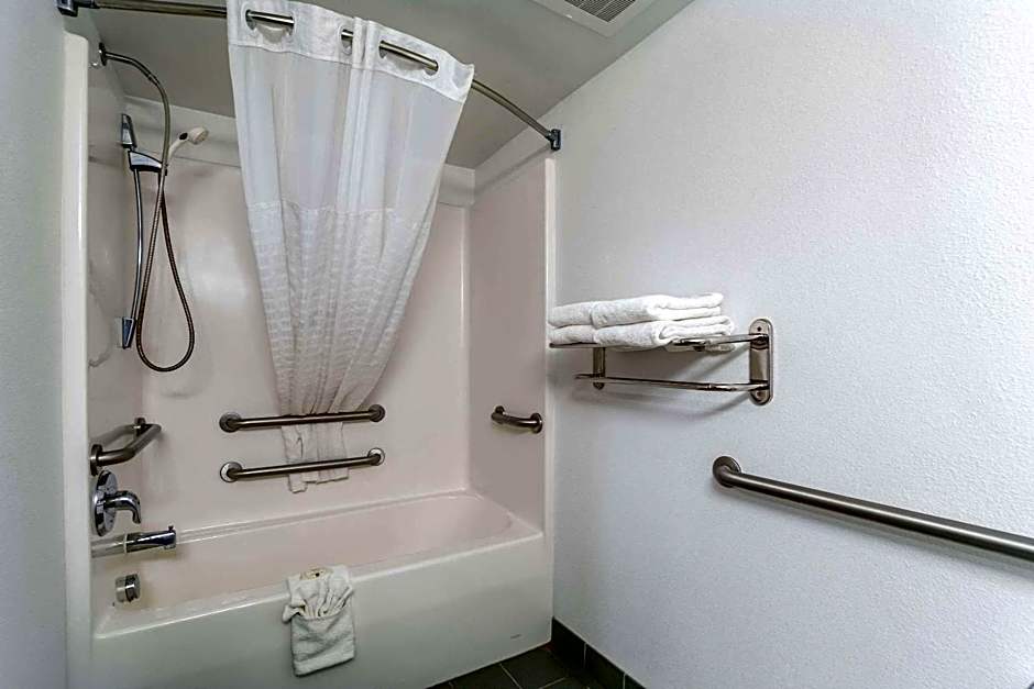 Quality Inn & Suites Augusta I-20
