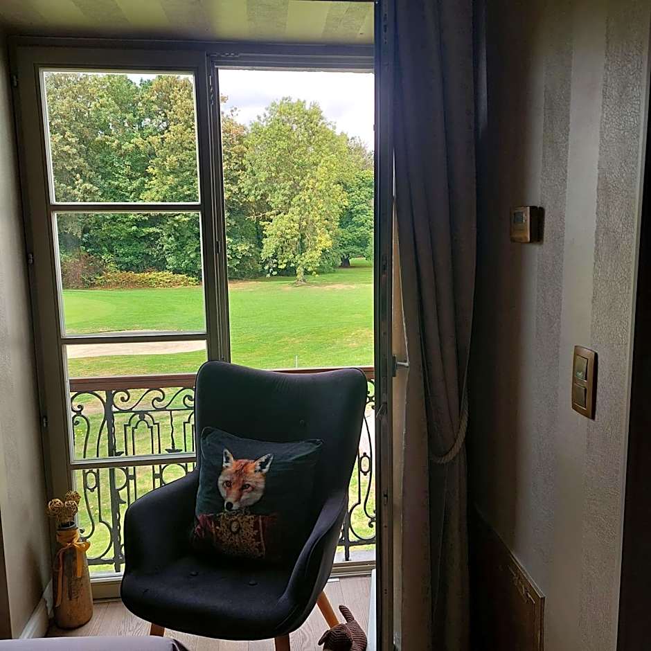 La chambre du château du golf de Bernalmont