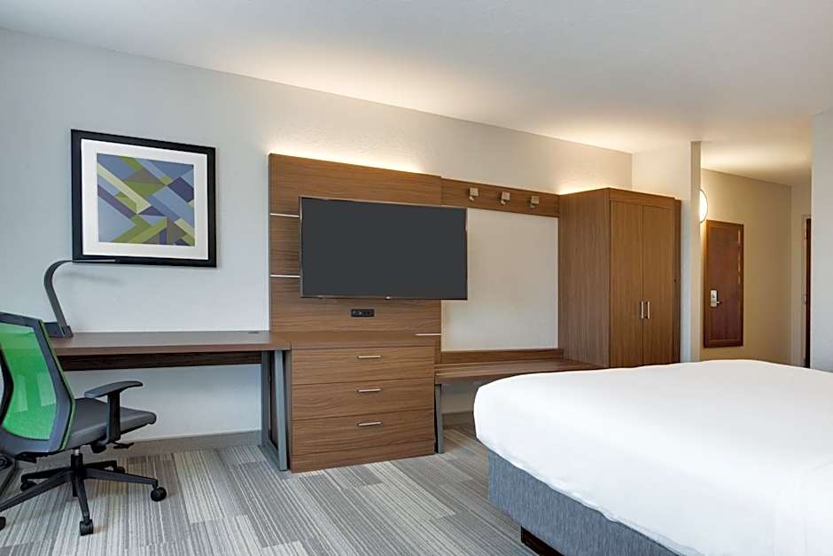 Holiday Inn Express Hotel & Suites Tampa-Fairgrounds-Casino By IHG