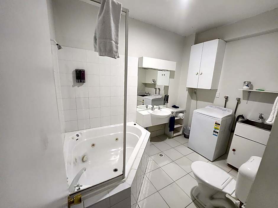 U Studios Paraparaumu Beach (formerly Copperfield Seaside Motel)