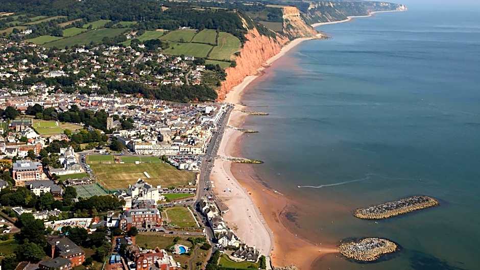 The Victoria Hotel & Source Spa