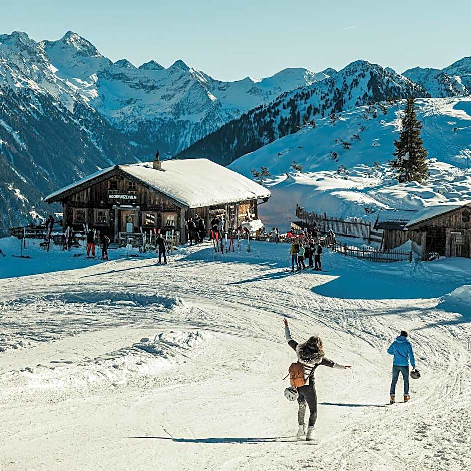 Mountain Hotel & Hostel