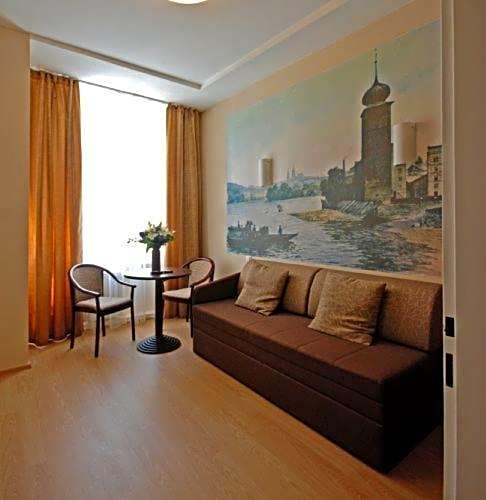 U Stare Pani - At the Old Lady Hotel