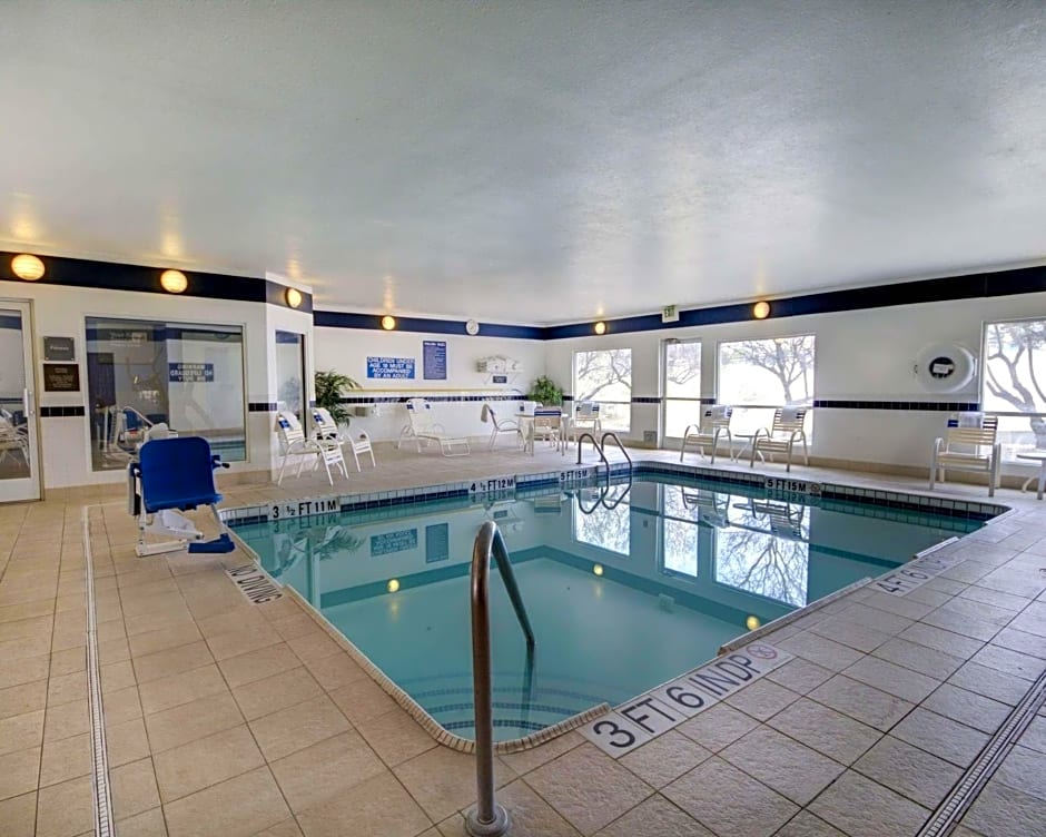 Quality Suites University