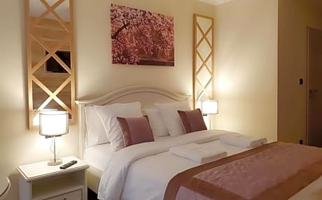 B&B Secret Garden Adults only