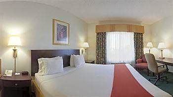 Holiday Inn Express Hotel & Suites Liberal