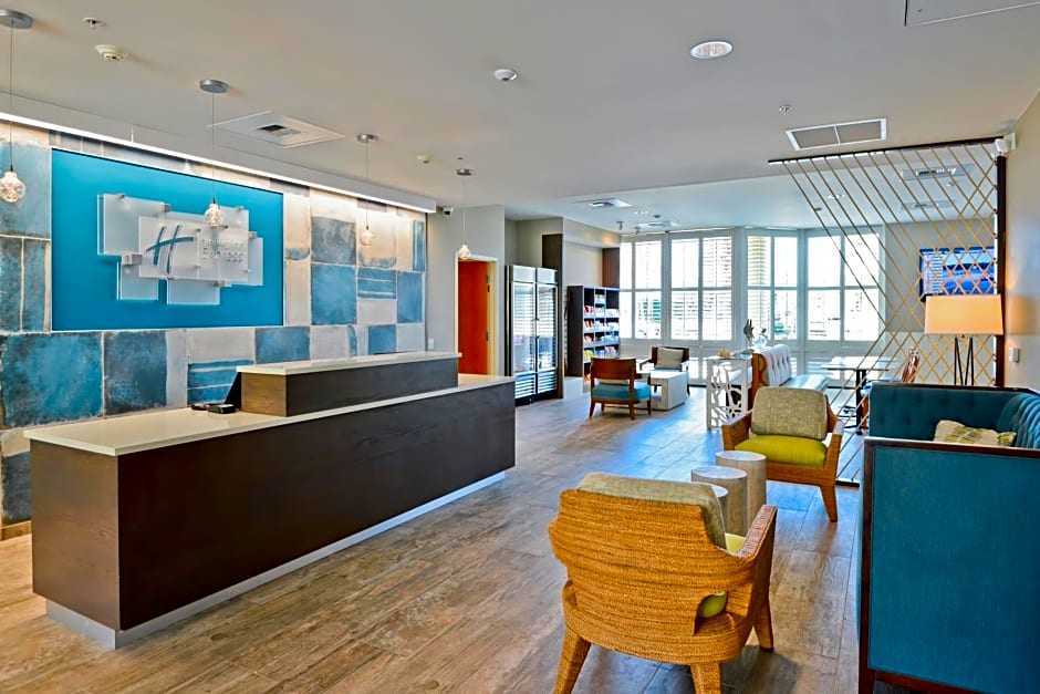 Holiday Inn Express Newport Beach By IHG