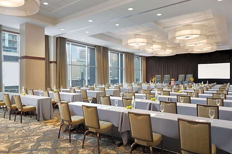 Embassy Suites By Hilton Denver Downtown Convention Center