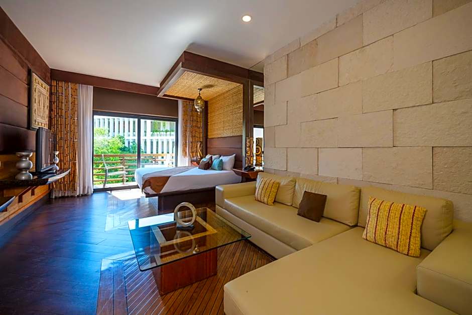 La Divina by Aldea Thai