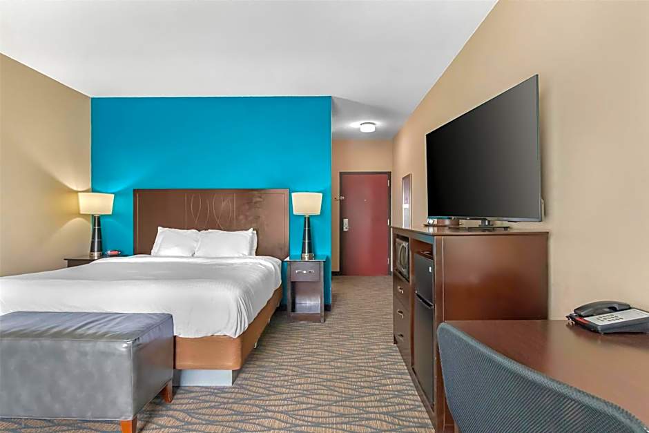 Best Western Plus Hiawatha Hotel
