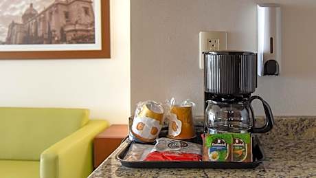 Standard Queen Room with Two Queen Beds - Top Floor