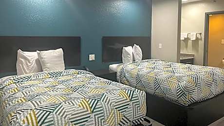 Deluxe Quadruple Room