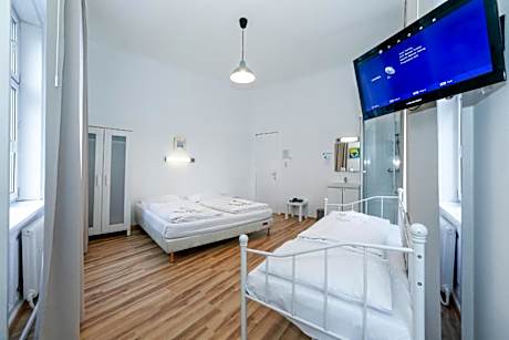 Triple Room with Shared Toilet