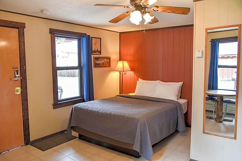 Alpine Lodge Red River