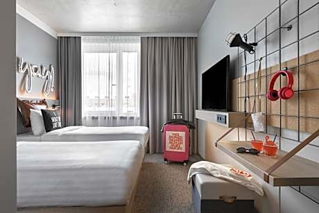 Moxy Sleeper Twin Room