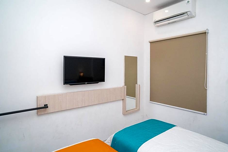 Sans Hotel FiFFa Premiere Malang