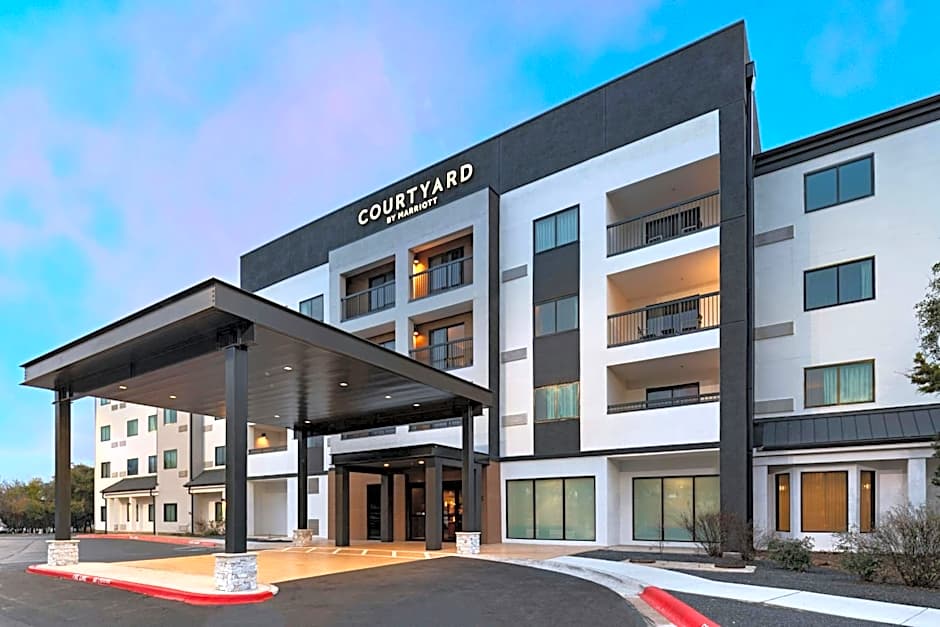 Courtyard by Marriott Austin The Domain Area