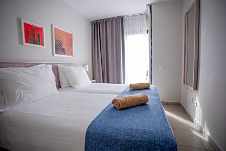 Premium One Bedroom Apartment (2 Adults)