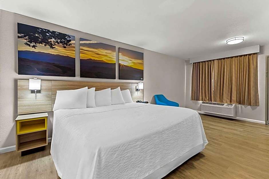 Days Inn by Wyndham Buckeye