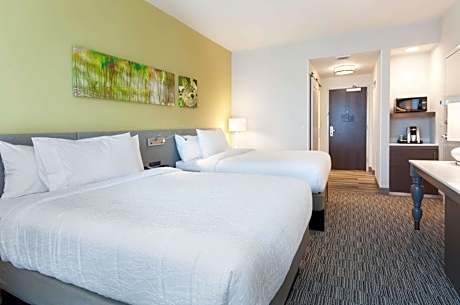 Queen Room with Limited View - Hearing Access