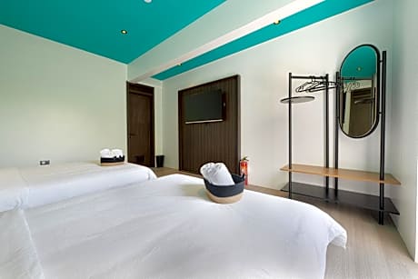 Quadruple Room with Terrace