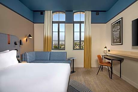 King Room with Garden View