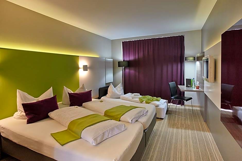 Hotel Demas City